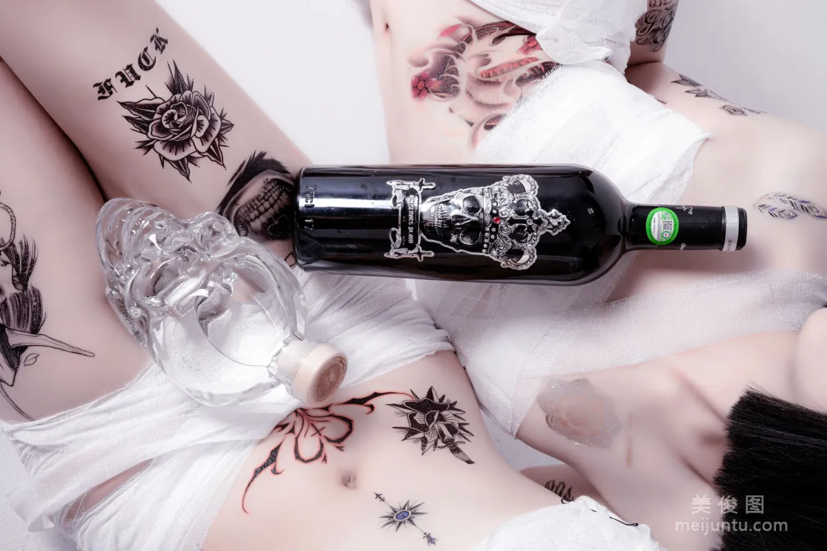 [COS福利] 動漫博主阮邑_Fairy 《綁帶和武士》 寫真集 14