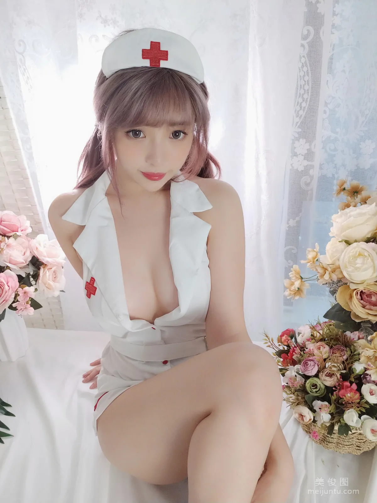 動漫博主雯妹 《護士》 寫真集 20