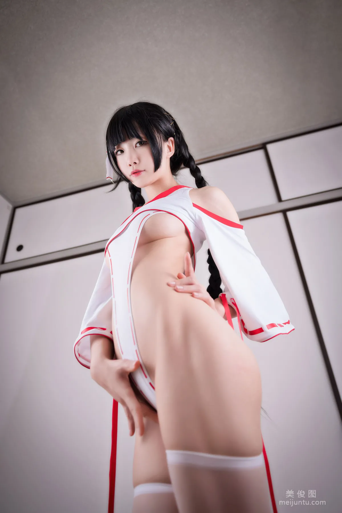 [COS福利] 動漫博主水淼aqua 《巫女》 寫真集 20