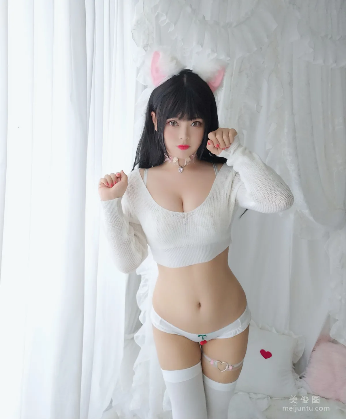 [COS福利] 萌系小姐姐-白烨- 《小奶貓》寫真集 6