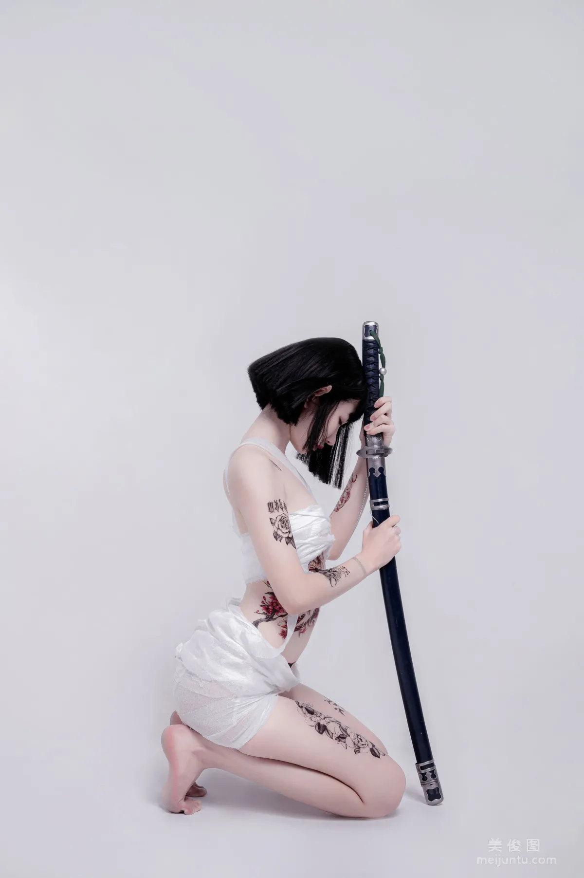 [COS福利] 動漫博主阮邑_Fairy 《綁帶和武士》 寫真集 27