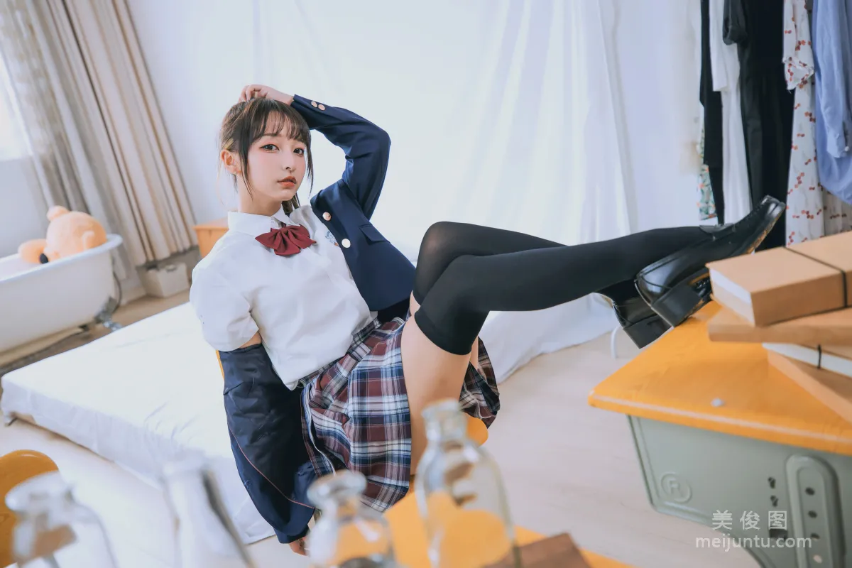 [COS福利] 蘿莉神楽闆真冬《數之歌》 百合教室 寫真集 89
