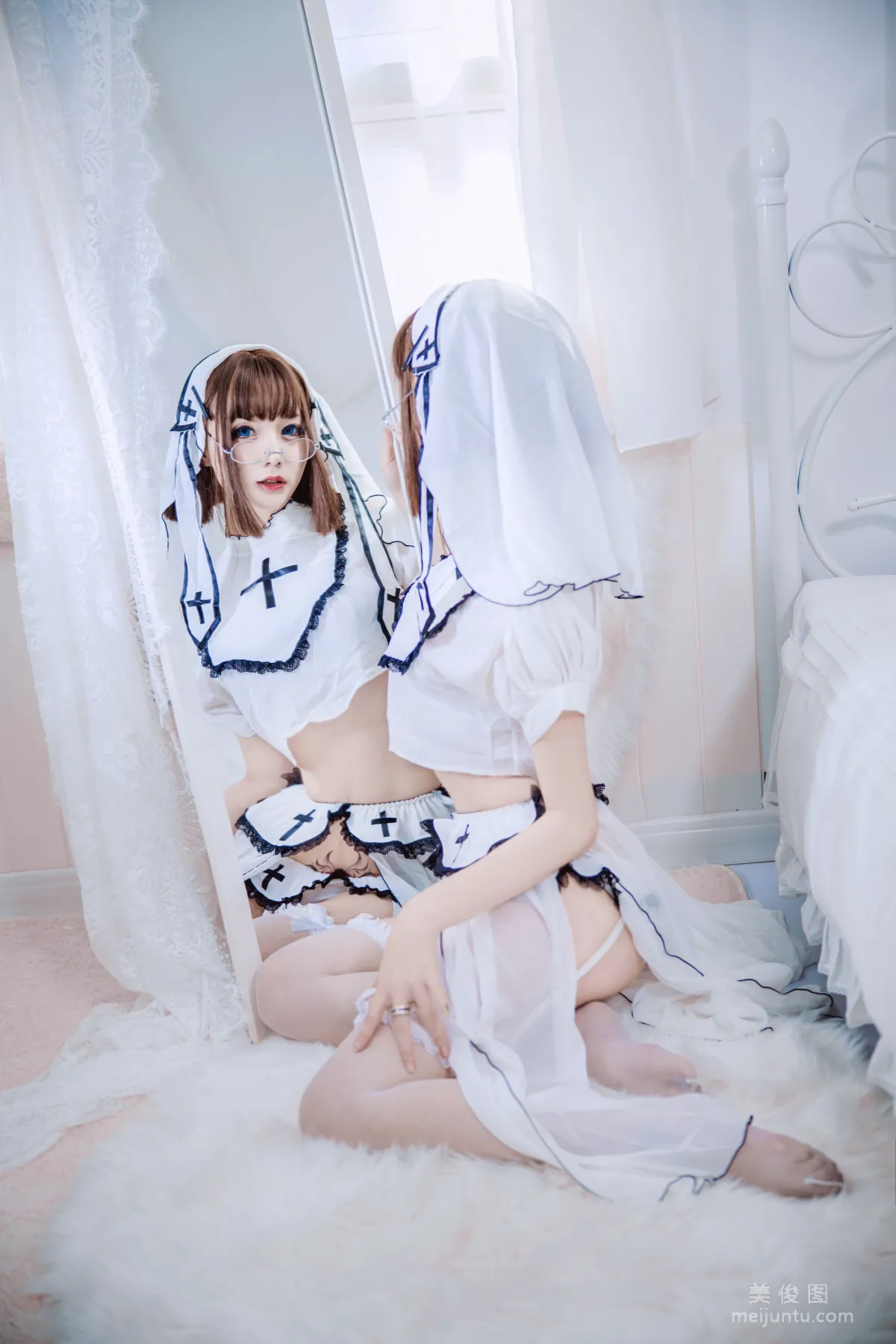COS妹子仙九Airi 《修女》寫真集 17