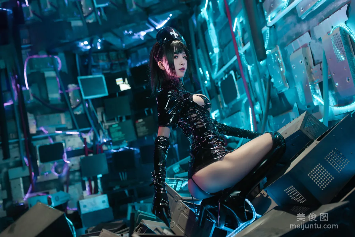動漫博主水淼aqua 《救贖》 寫真集 31