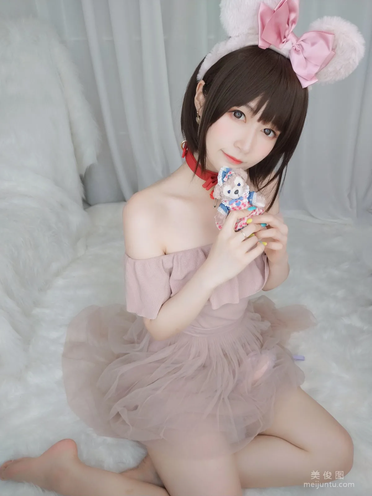 Coser小姐姐白銀 《小豬佩奇》寫真集 15