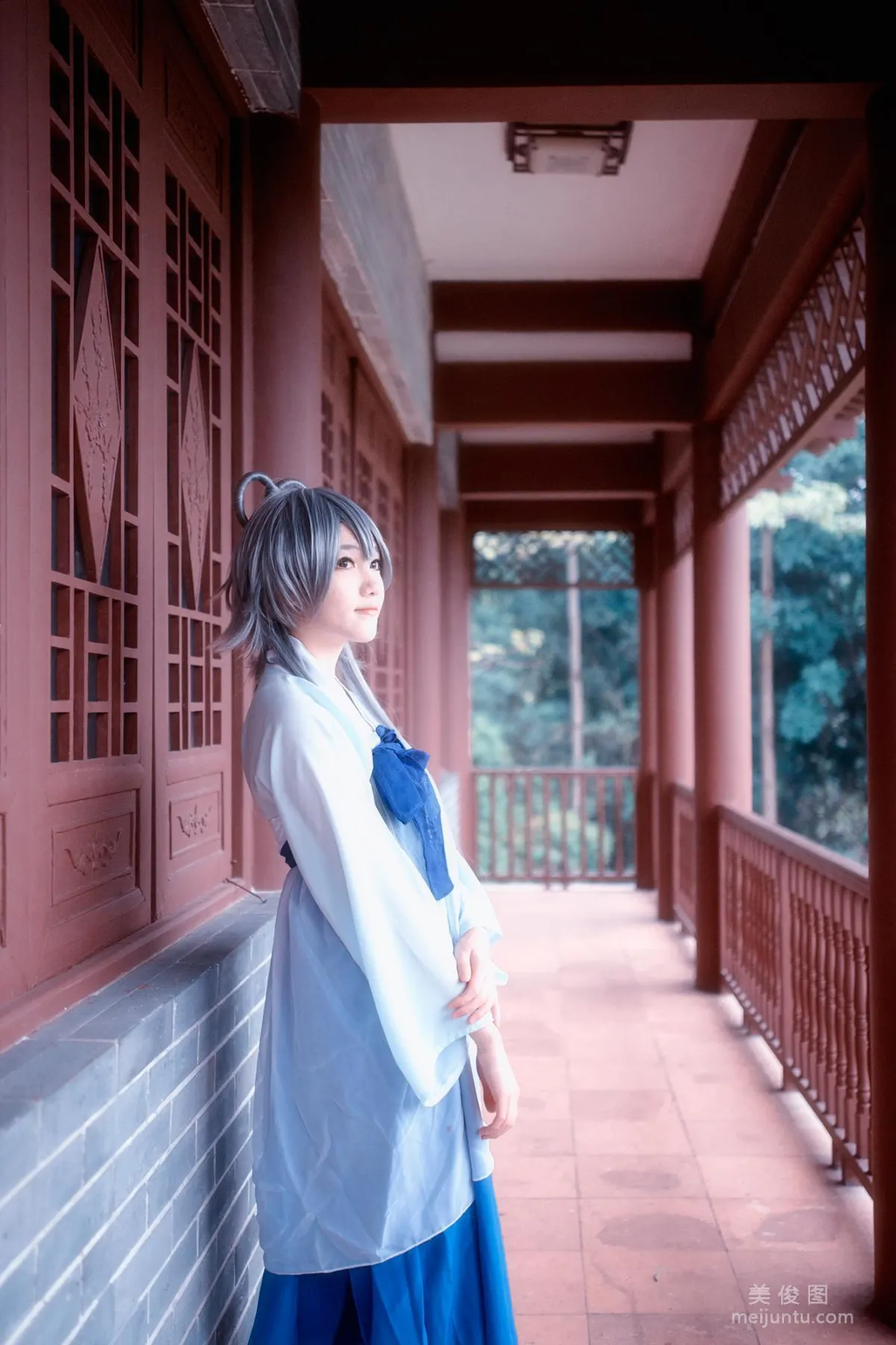 [COS福利] 動漫博主南桃Momoko 《洛天依》寫真集 13