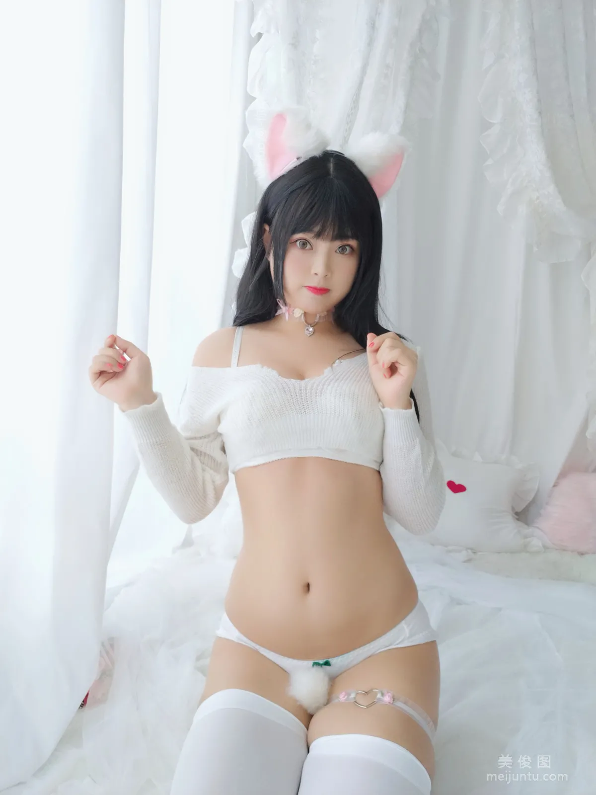 [COS福利] 萌系小姐姐-白烨- 《小奶貓》寫真集 24