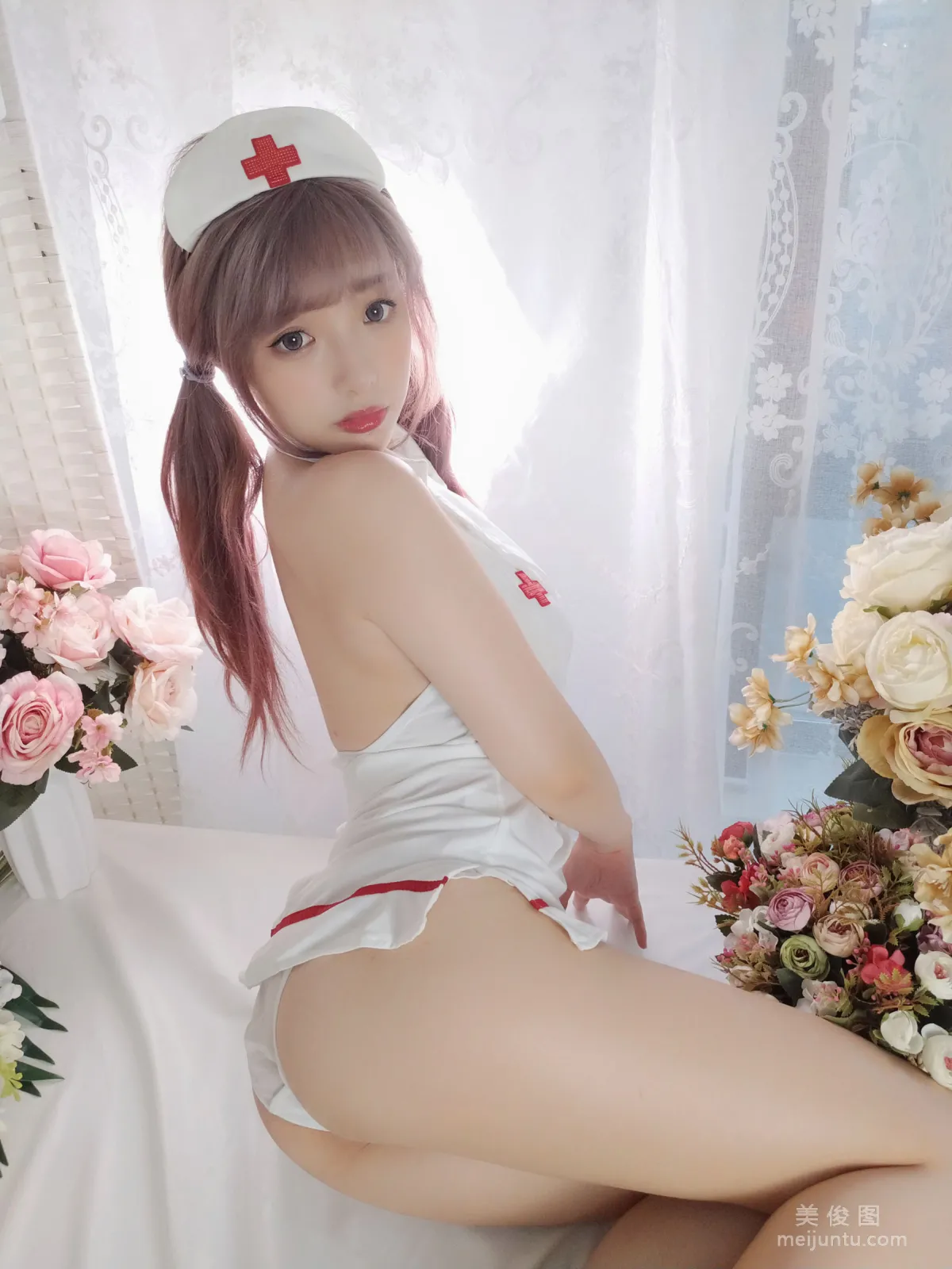 動漫博主雯妹 《護士》 寫真集 23