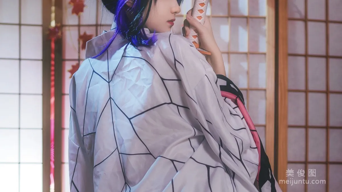 [COS福利] 動漫博主南桃Momoko 《蝴蝶忍隊服》寫真集 1
