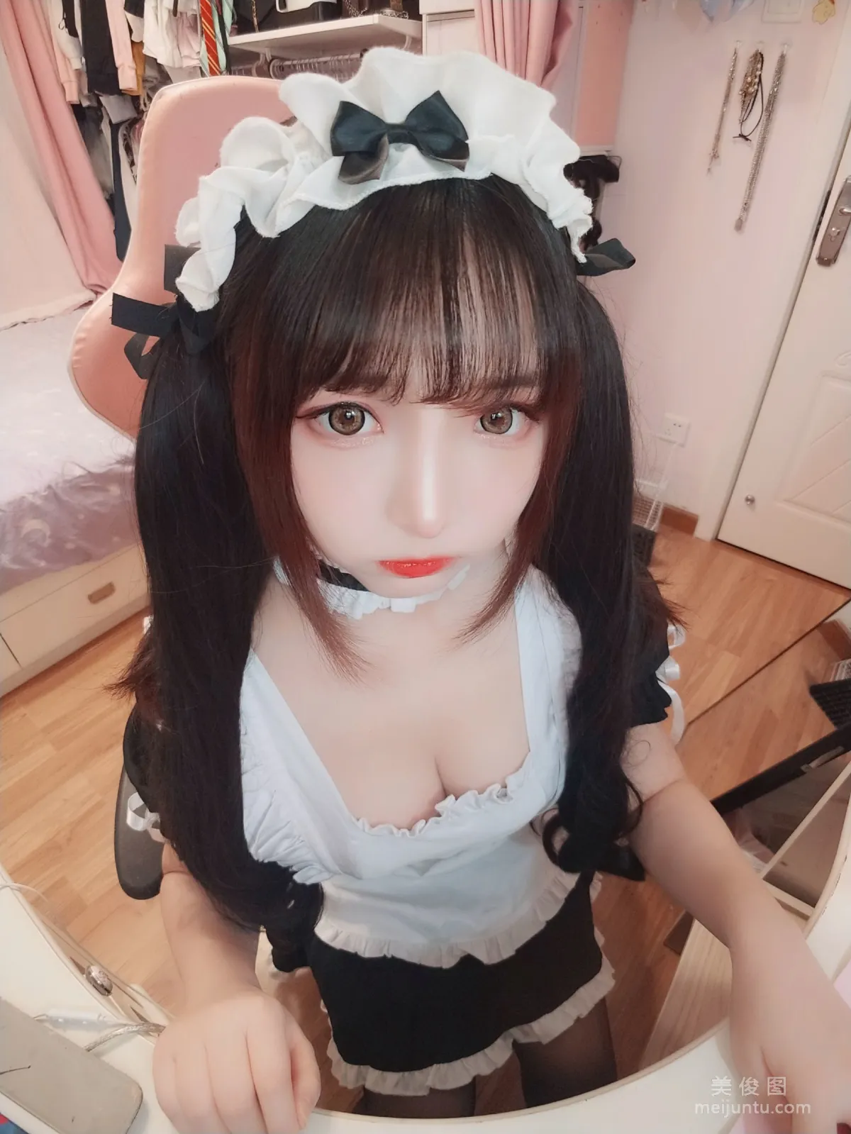 二次元少女古川kagura 《黑絲女仆》 寫真集 13