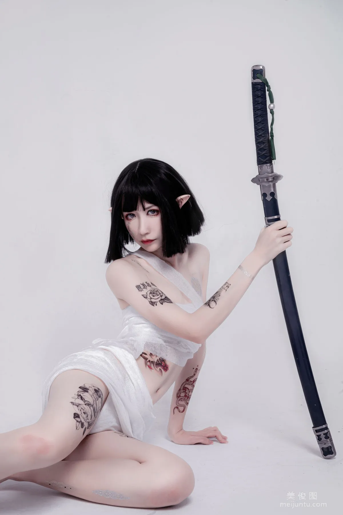 [COS福利] 動漫博主阮邑_Fairy 《綁帶和武士》 寫真集 31