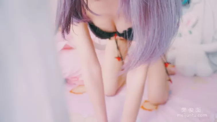 萌妹子眼醬大魔王w 《小惡魔内衣》 寫真集