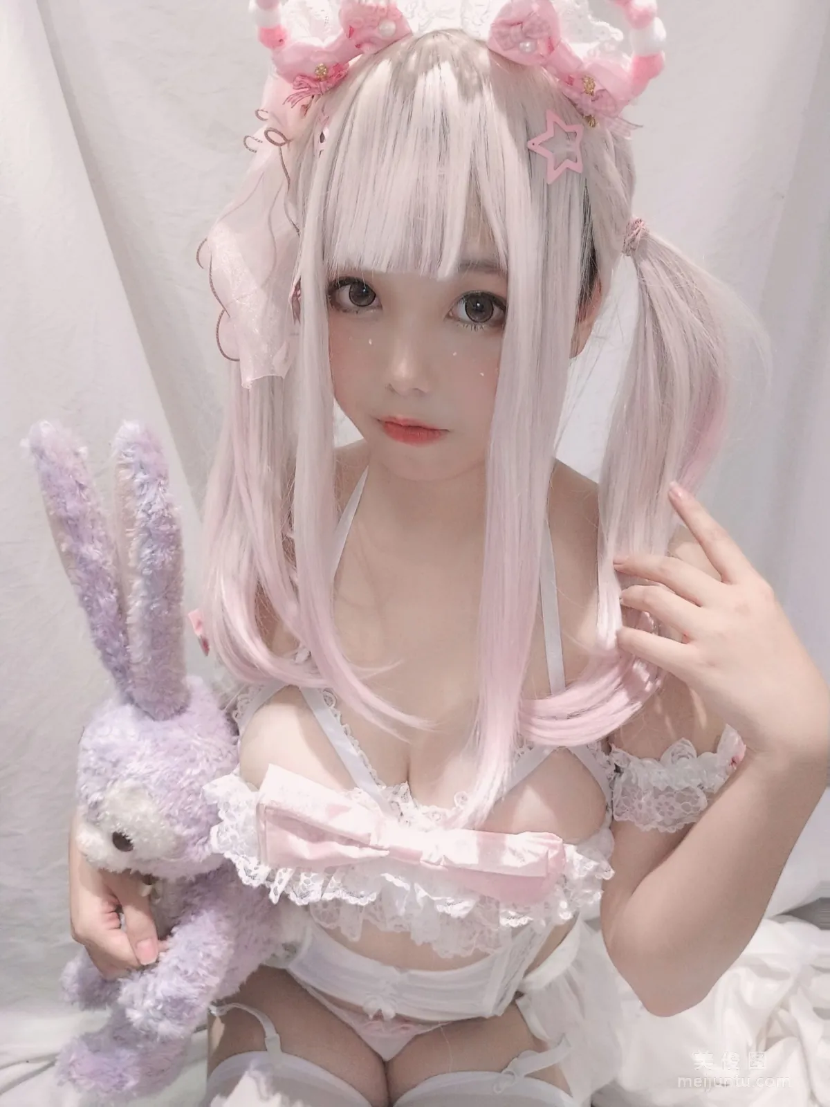 COS小姐姐蜜汁貓裘 《少女夢境》 寫真集 2