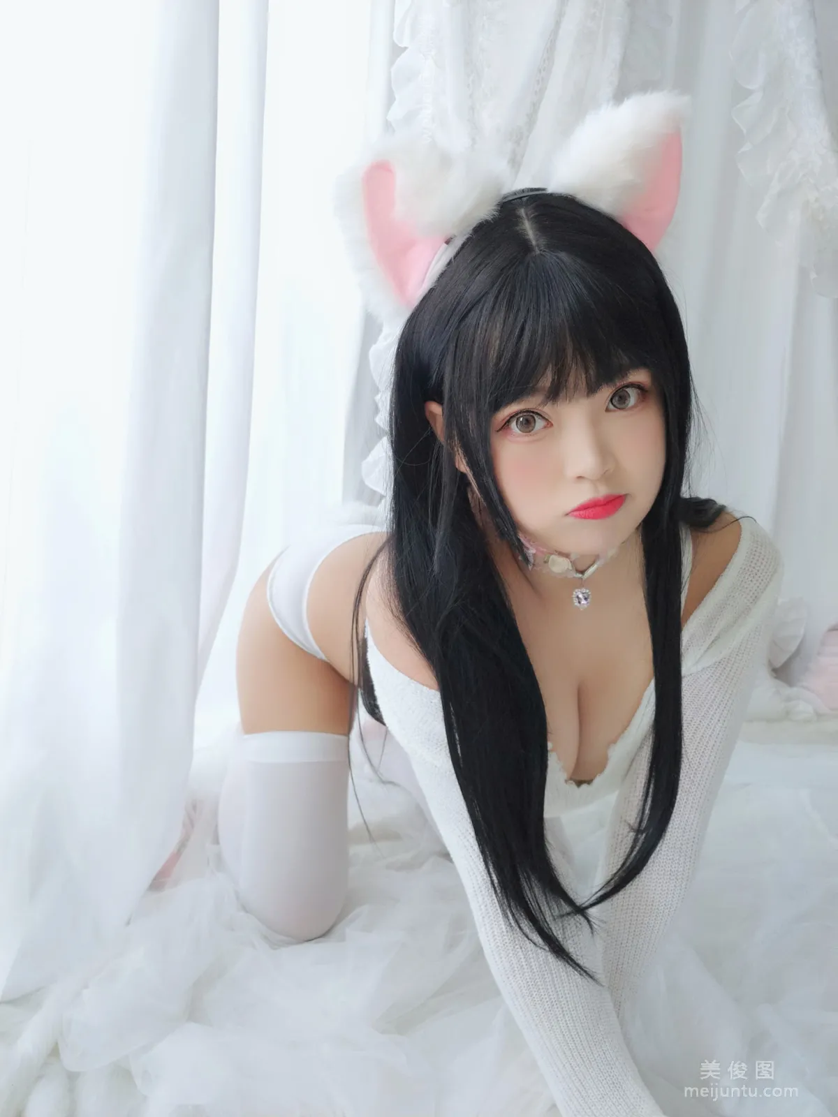 [COS福利] 萌系小姐姐-白烨- 《小奶貓》寫真集 27