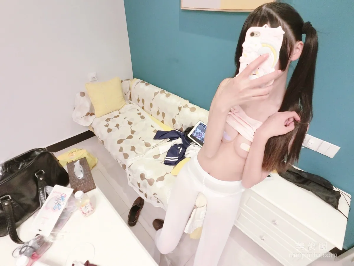 [COS福利] 似喵 《小草莓pink内衬》 写真集2