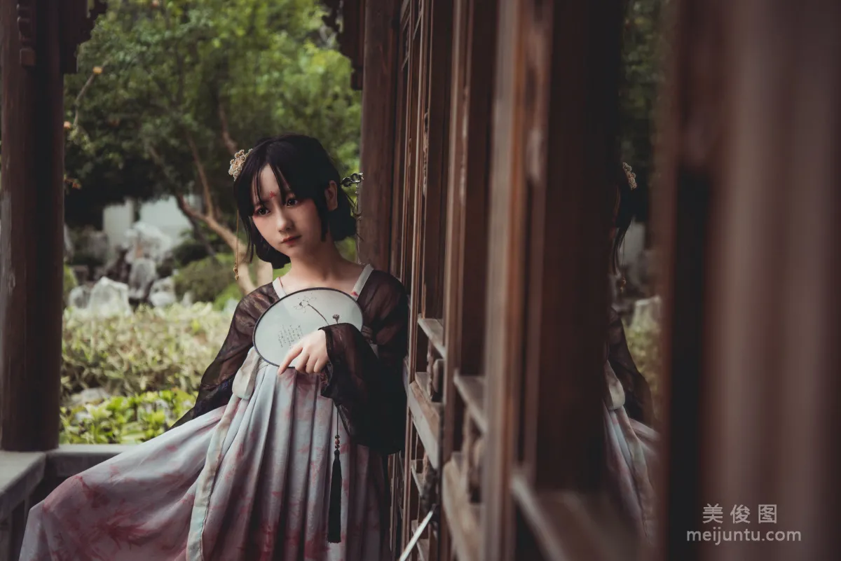 [COS福利] 弦音sic 《漢服 長生殿》寫真集 9