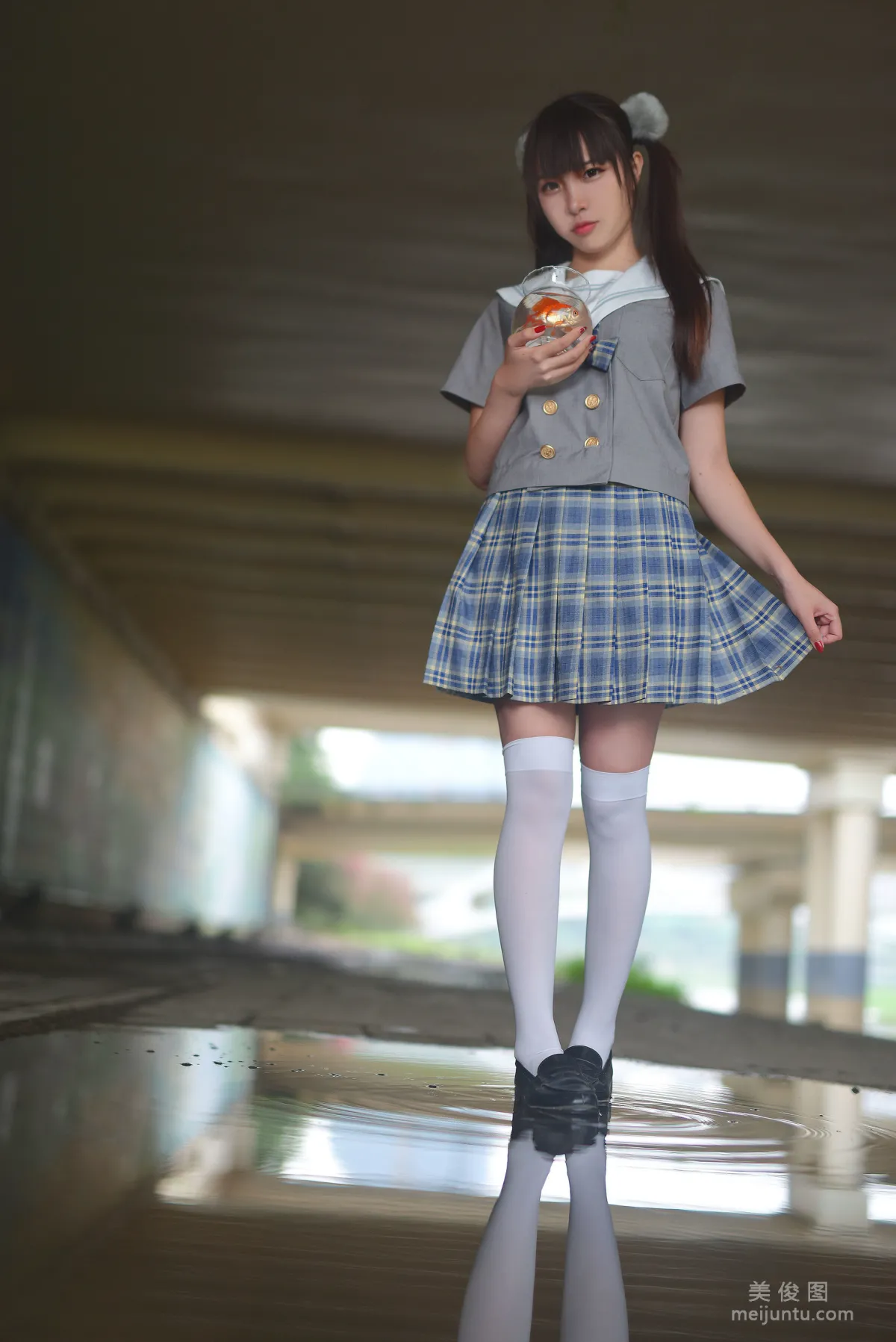 人气Coser二佐Nisa 《JK水手服》 写真集2