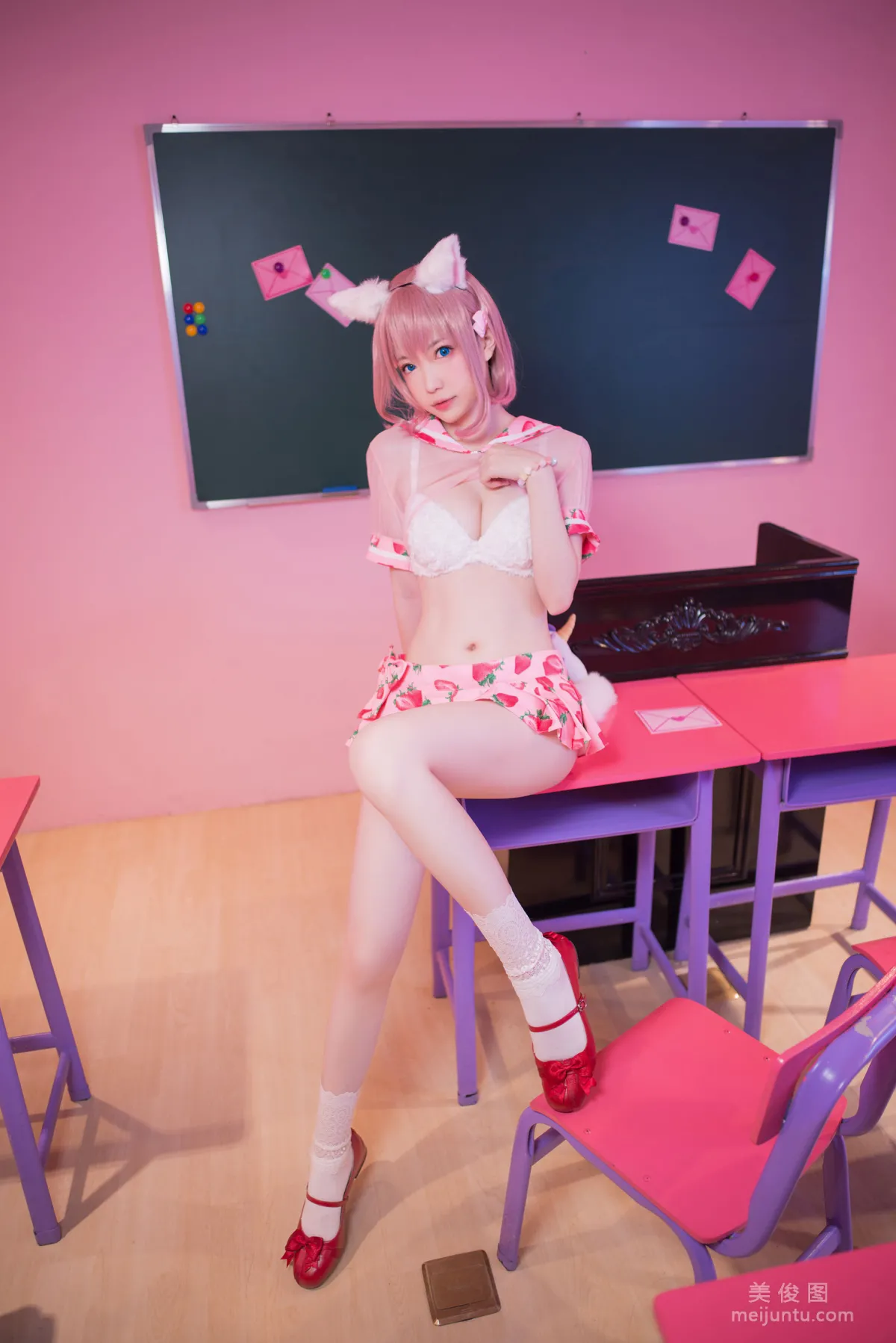 大胸萌妹妖少you1 《草莓蛋糕貓》 寫真集 3