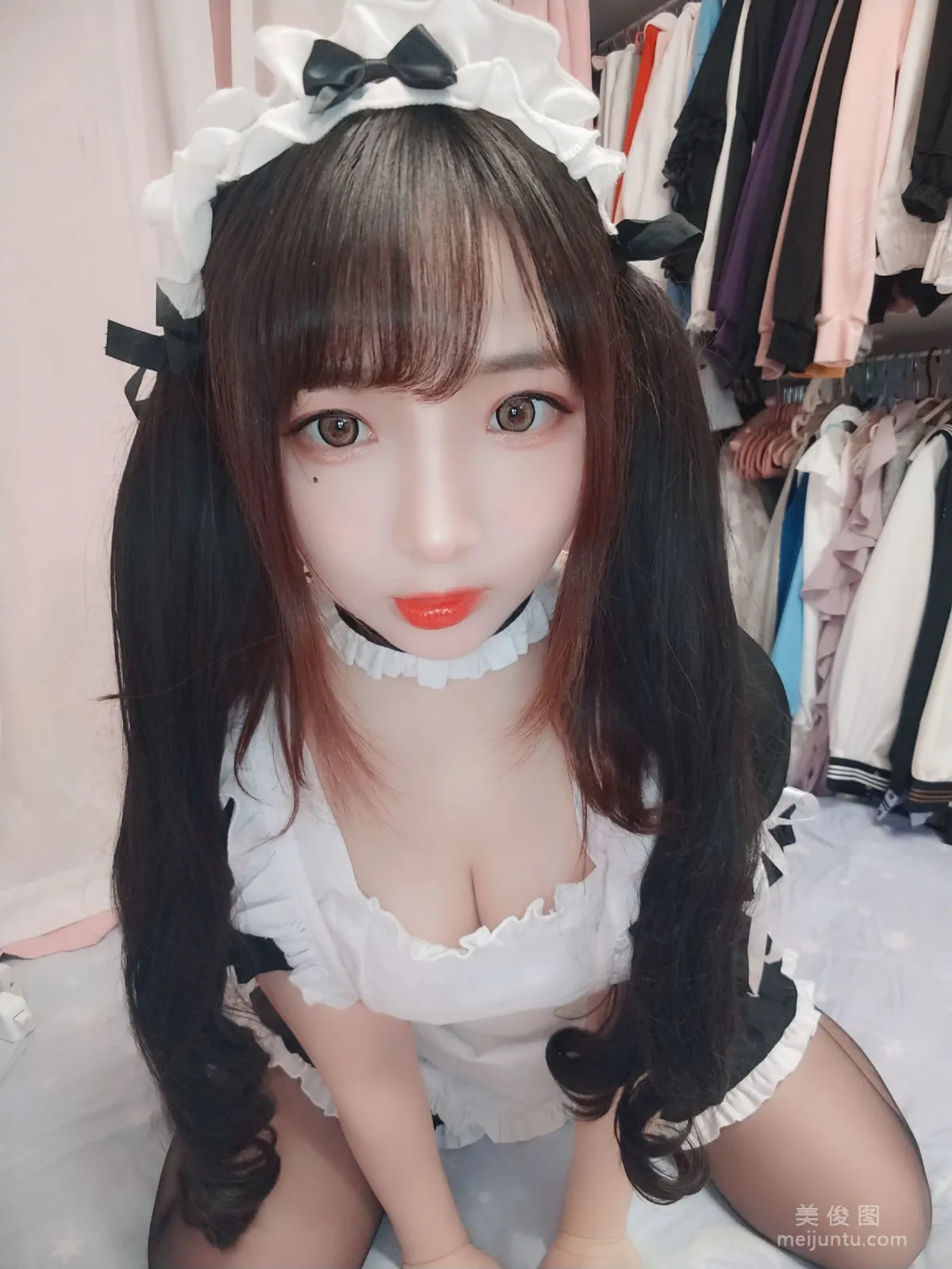 二次元少女古川kagura 《黑絲女仆》 寫真集 1