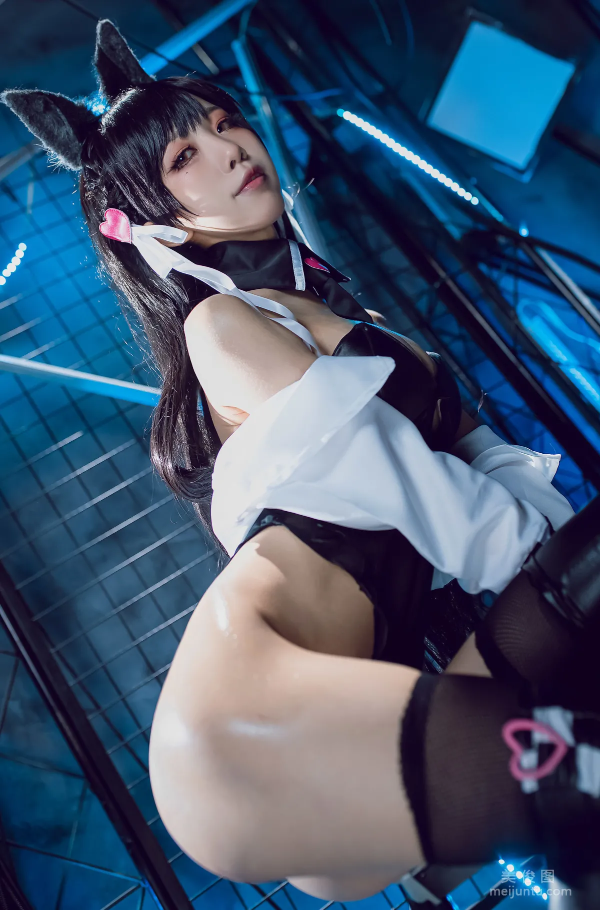 COS美女水淼aqua 《碧蓝航线 爱宕犬 同人机车》 写真集18