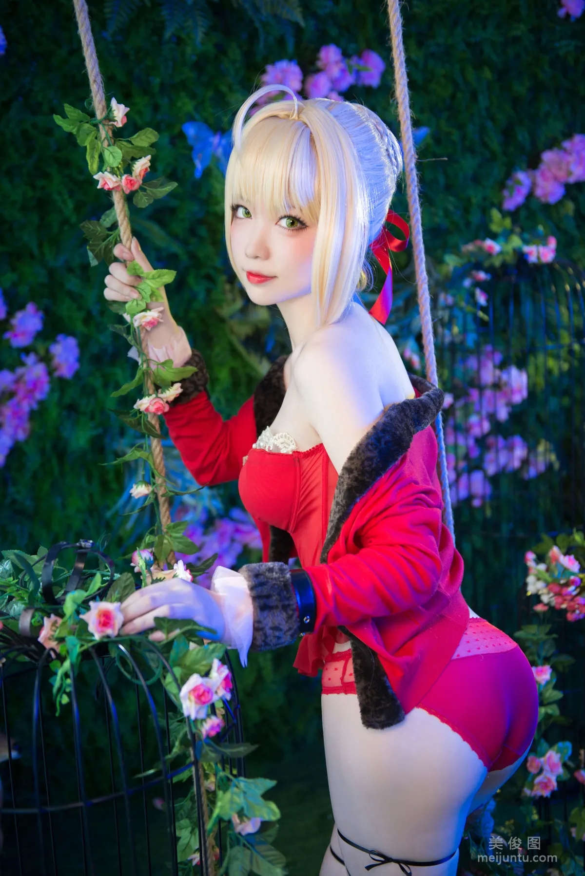[COS福利] 大胸萌妹妖少you1 《尼祿不夜薔薇》 寫真集 7
