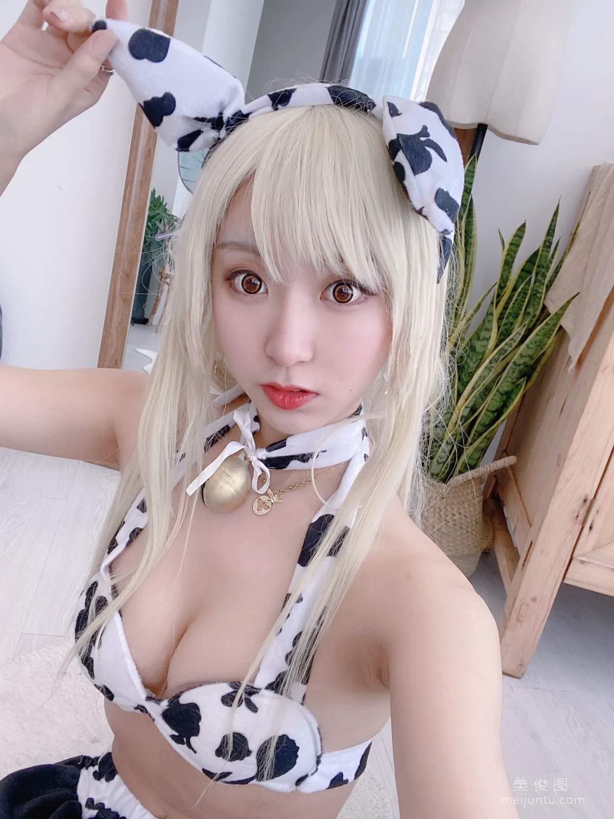 人氣Coser黑川 《星奈 奶牛》 寫真集 44