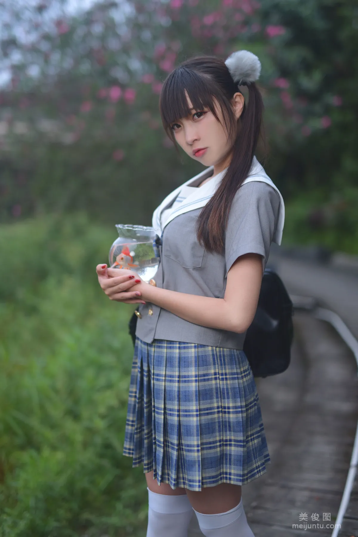 人气Coser二佐Nisa 《JK水手服》 写真集19