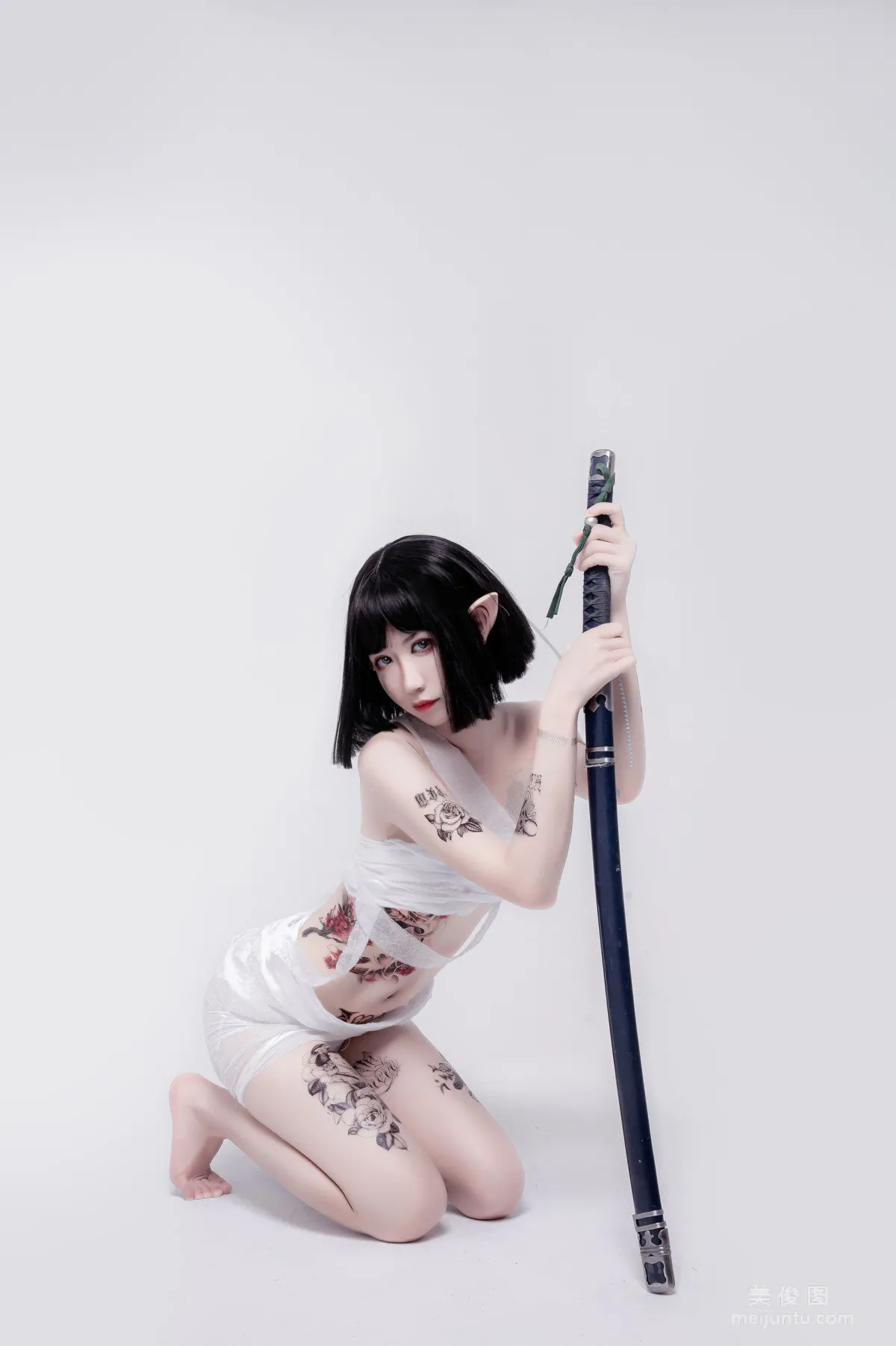 [COS福利] 動漫博主阮邑_Fairy 《綁帶和武士》 寫真集 33