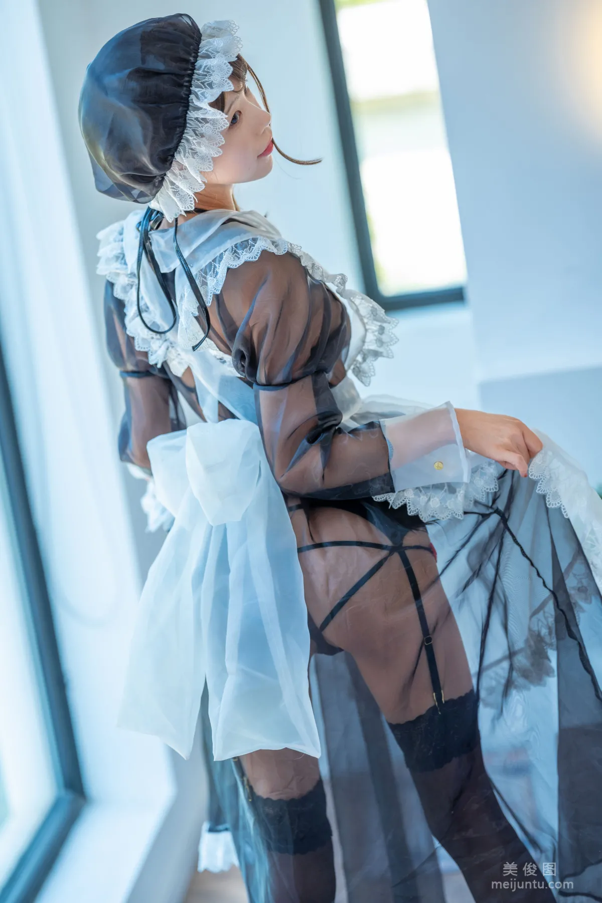 [COS福利] 動漫博主水淼aqua 《透明女仆》 寫真集 4