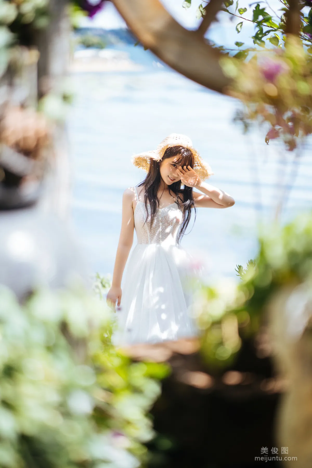 微博福利姬鏡醬 《靜夏之白裙少女》 寫真集 14