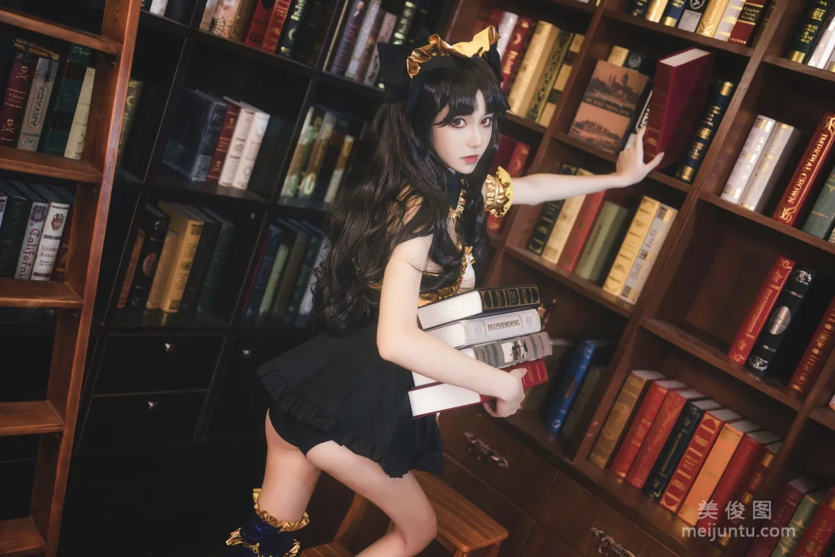 動漫博主南桃Momoko 《伊什塔爾女仆》 寫真集 10