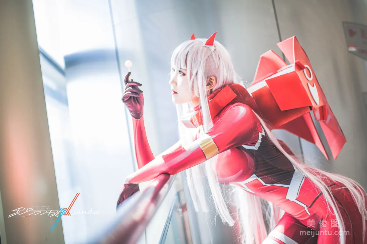 微博Coser三度_69 《Darling in the Frankxx》 寫真集 1