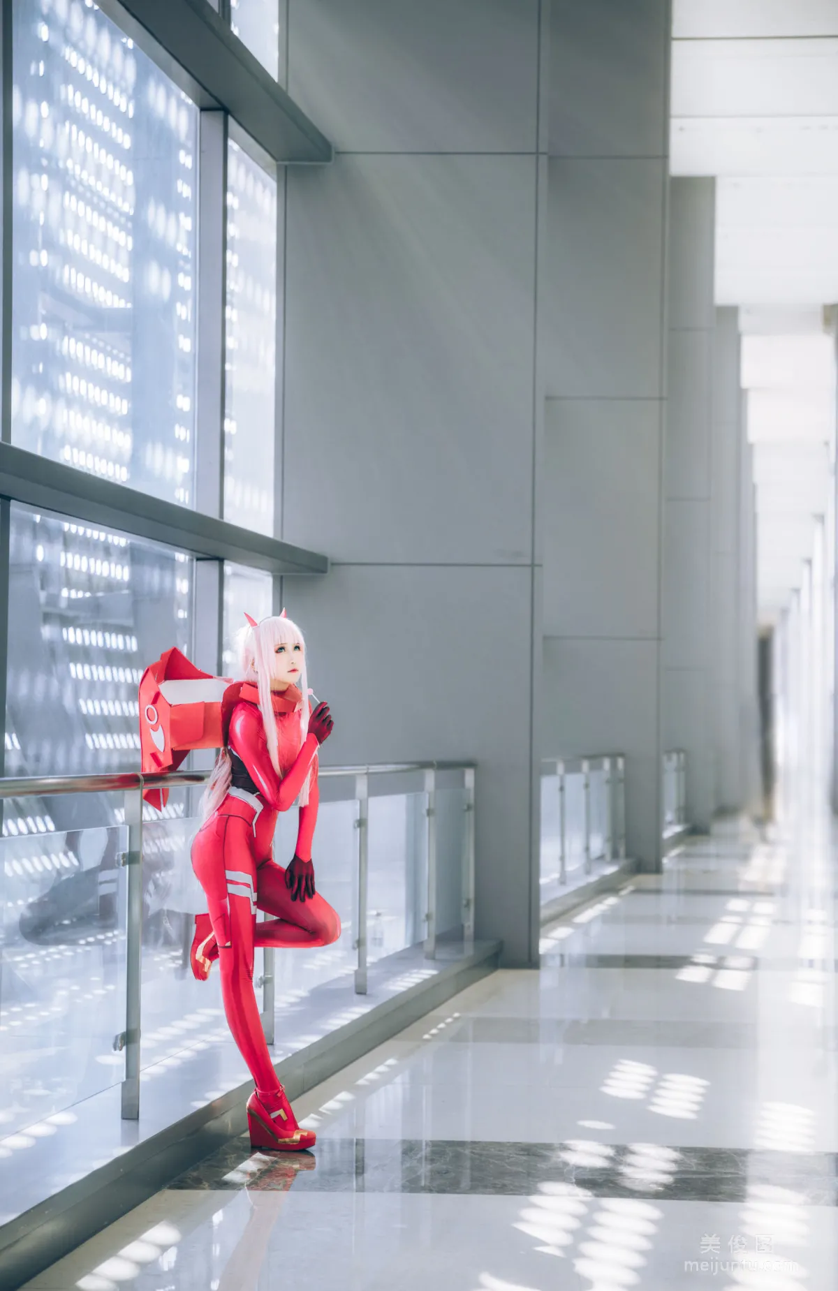微博Coser三度_69 《Darling in the Frankxx》 寫真集 16