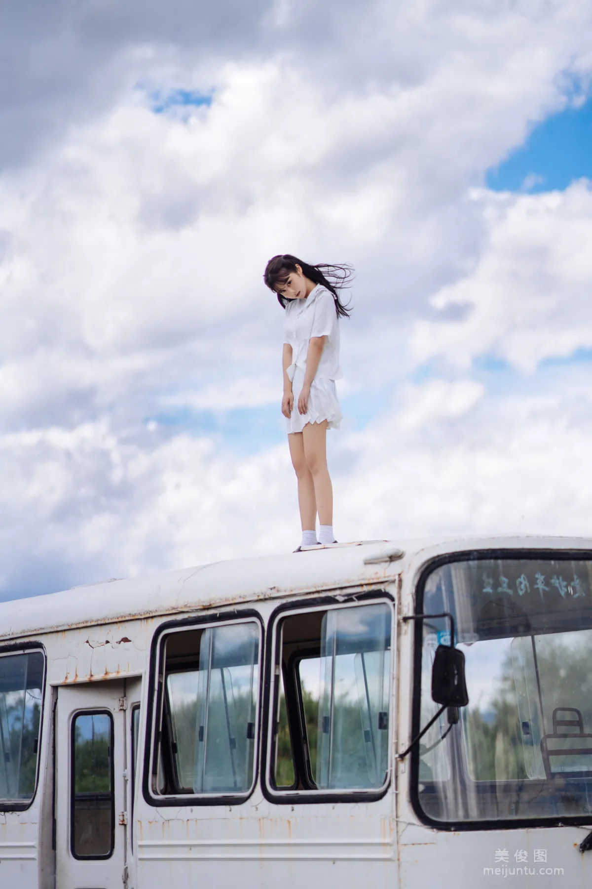微博福利姬鏡醬 《靜夏之JK少女》 寫真集 12