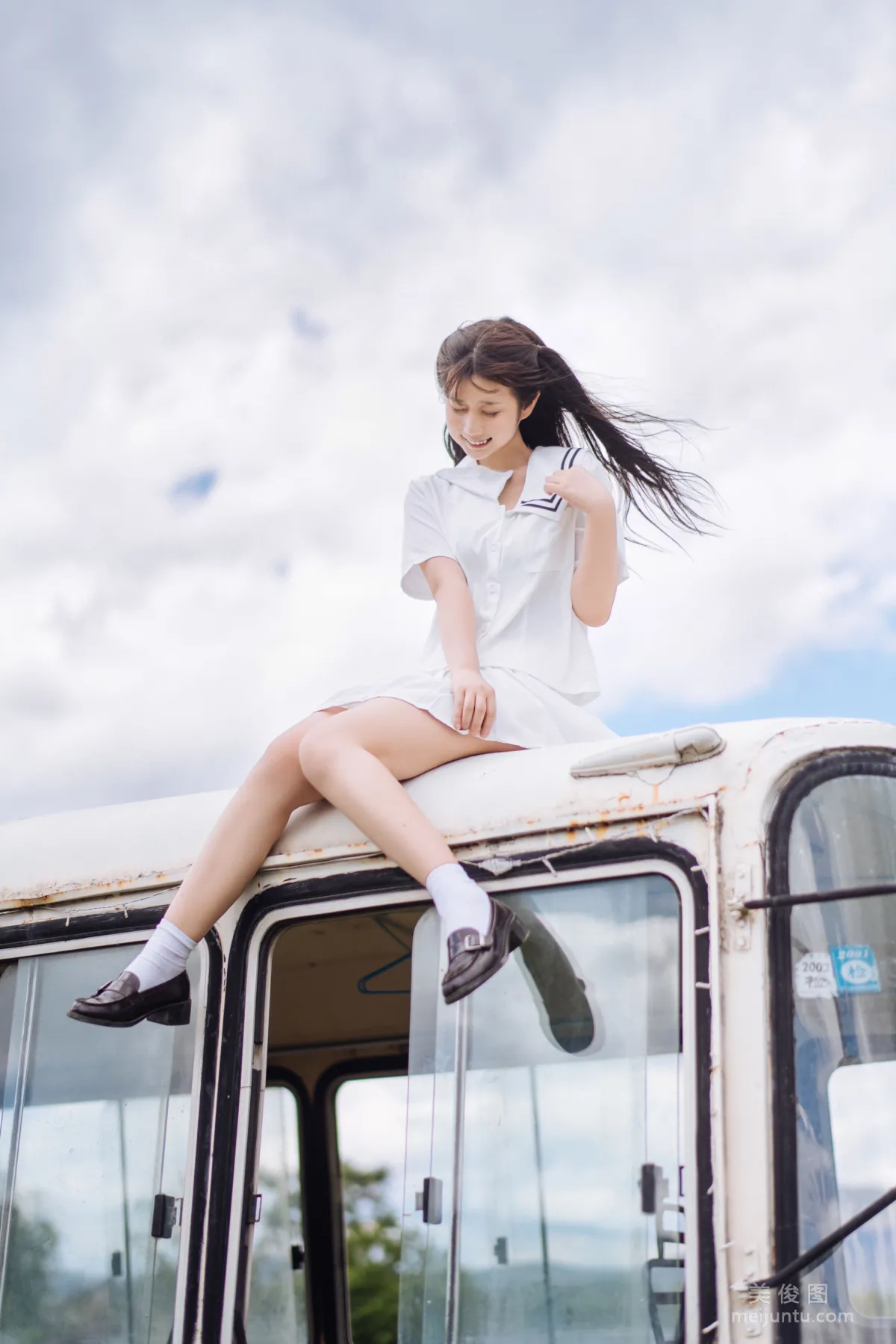 微博福利姬鏡醬 《靜夏之JK少女》 寫真集 29