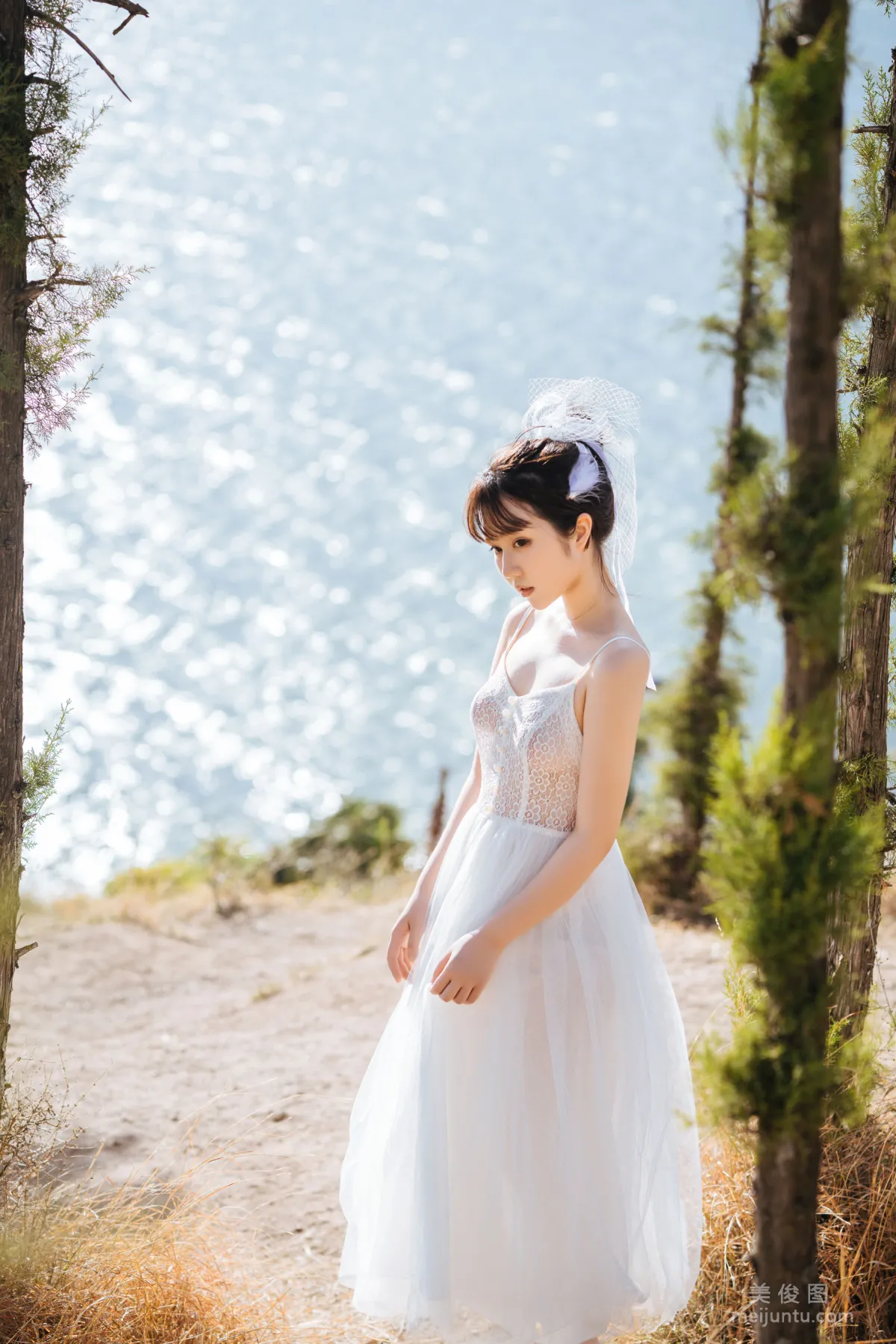 微博福利姬鏡醬 《靜夏之白裙少女》 寫真集 22