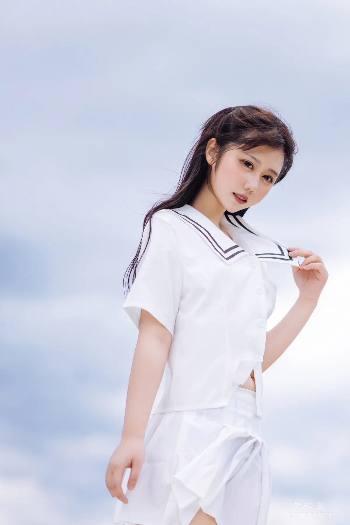 微博福利姬鏡醬 《靜夏之JK少女》 寫真集 2
