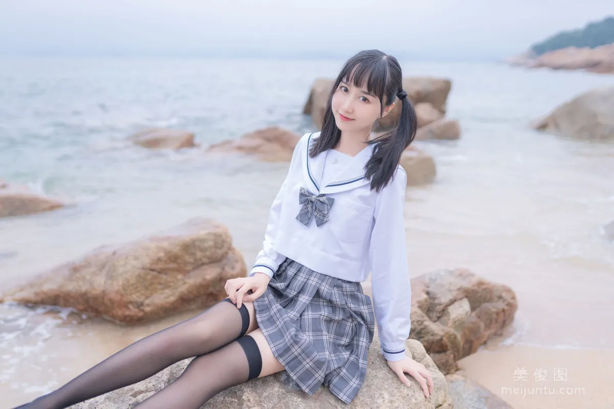 [COS福利] 小姐姐木綿綿OwO 《海邊JK》 寫真集 29