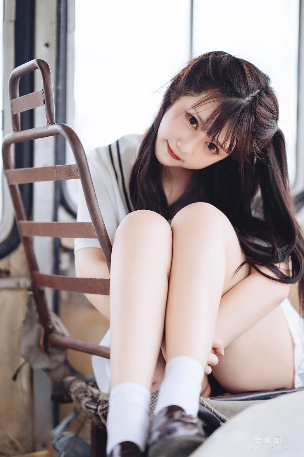 微博福利姬鏡醬 《靜夏之JK少女》 寫真集 9