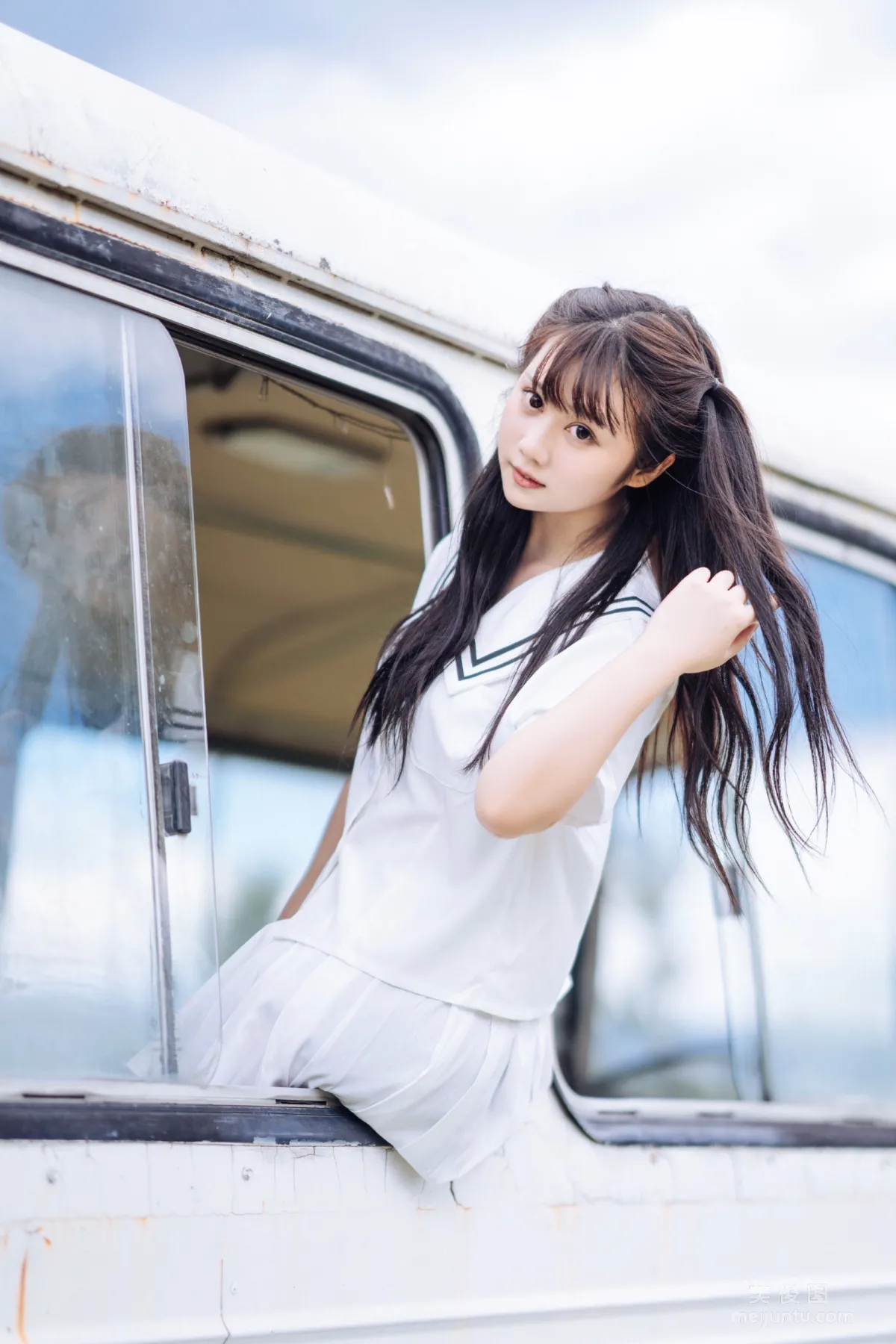 微博福利姬鏡醬 《靜夏之JK少女》 寫真集 3