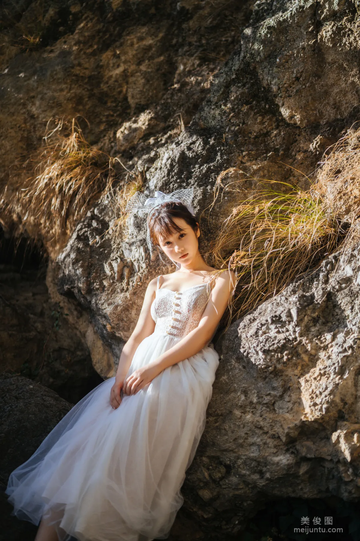 微博福利姬鏡醬 《靜夏之白裙少女》 寫真集 23