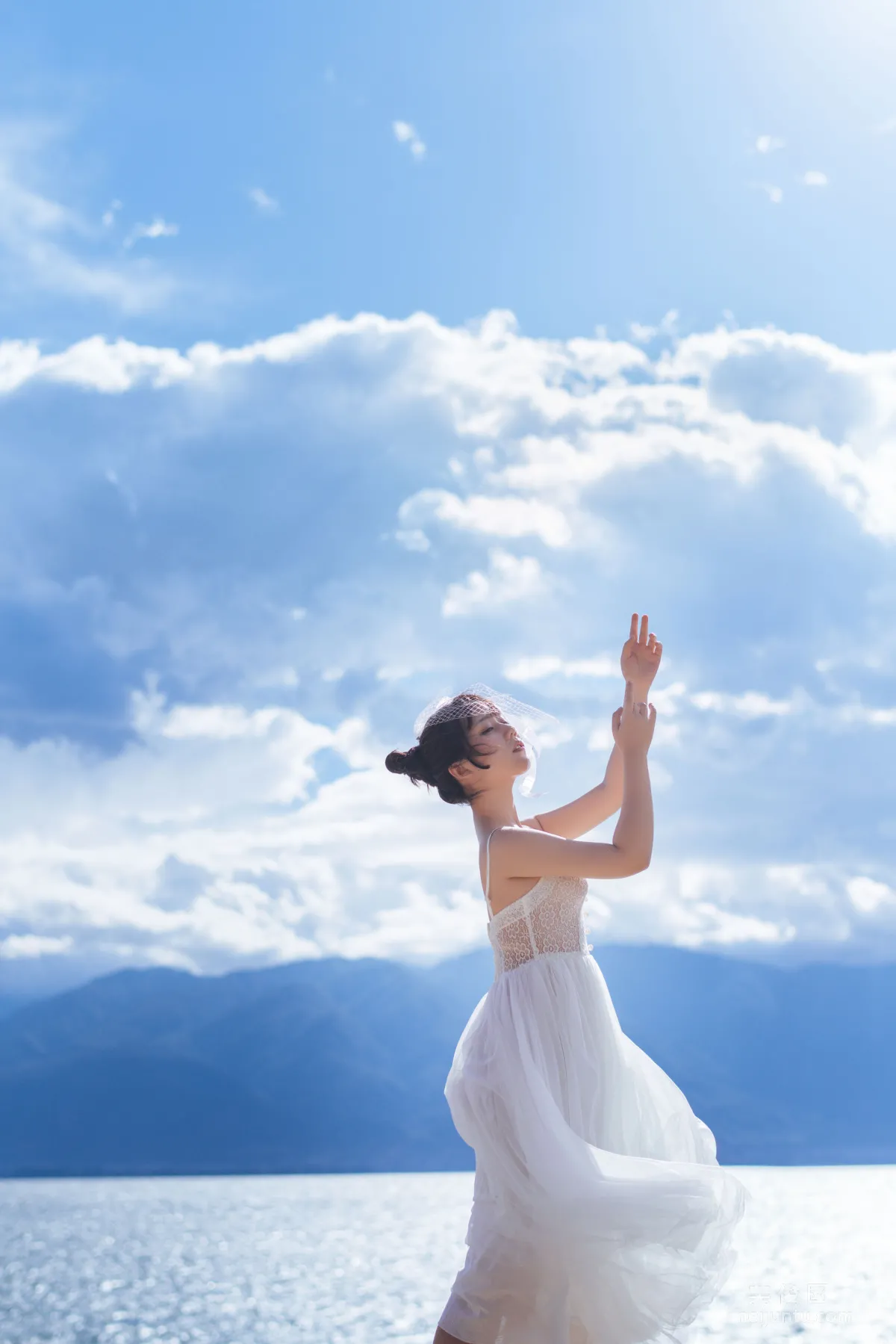 微博福利姬鏡醬 《靜夏之白裙少女》 寫真集 42