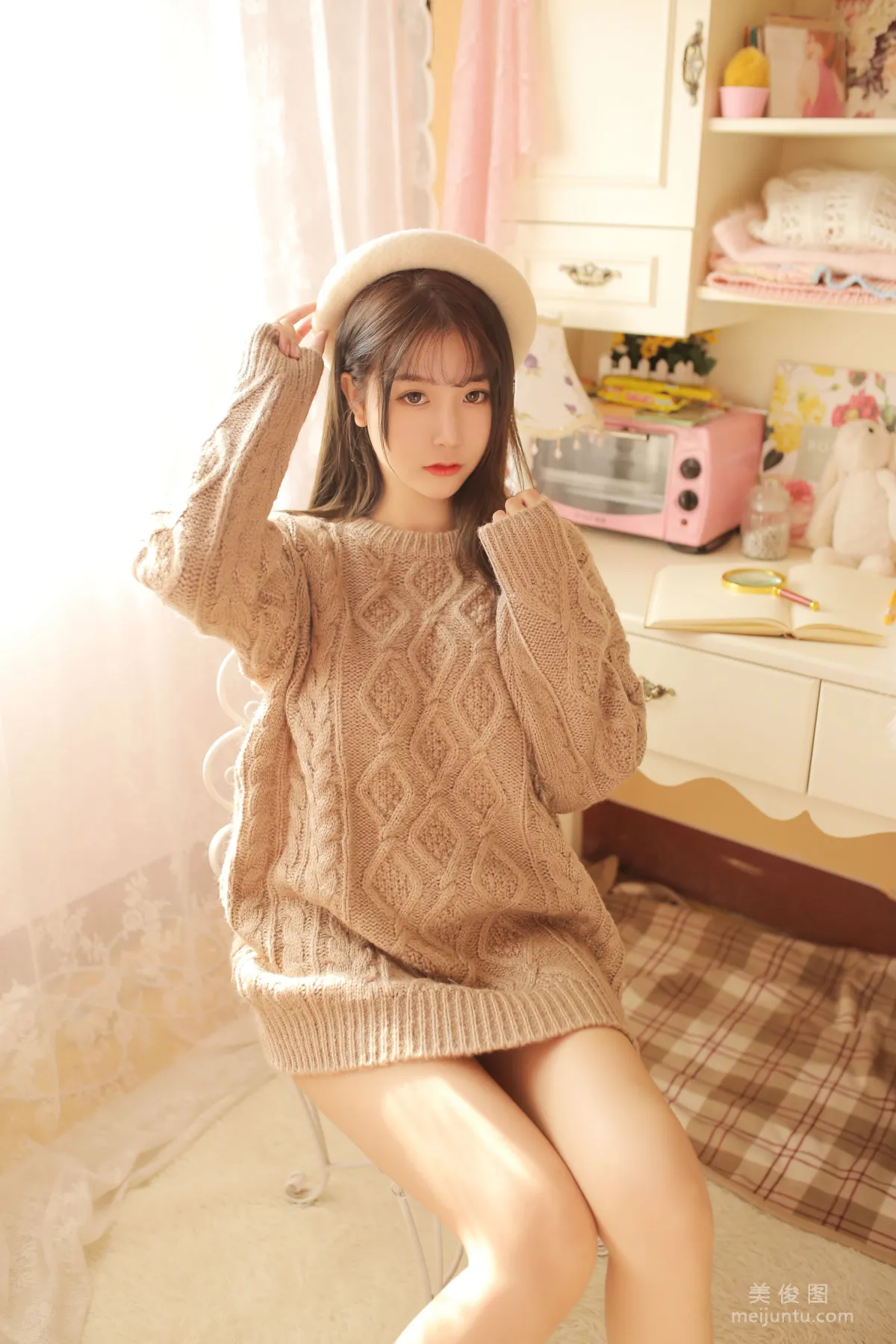 巨乳貓九醬Sakura 《駝色毛衣》 寫真集 4