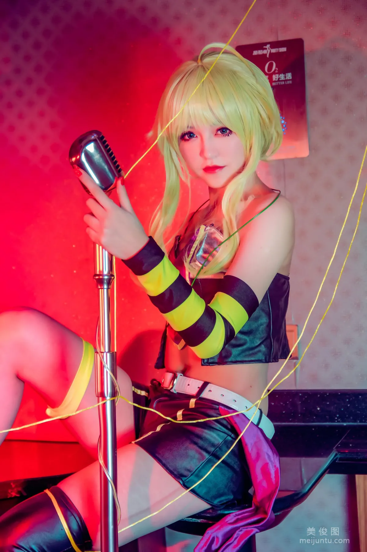 [COS福利] __KETTOE 《V家 GUMI》 写真集2