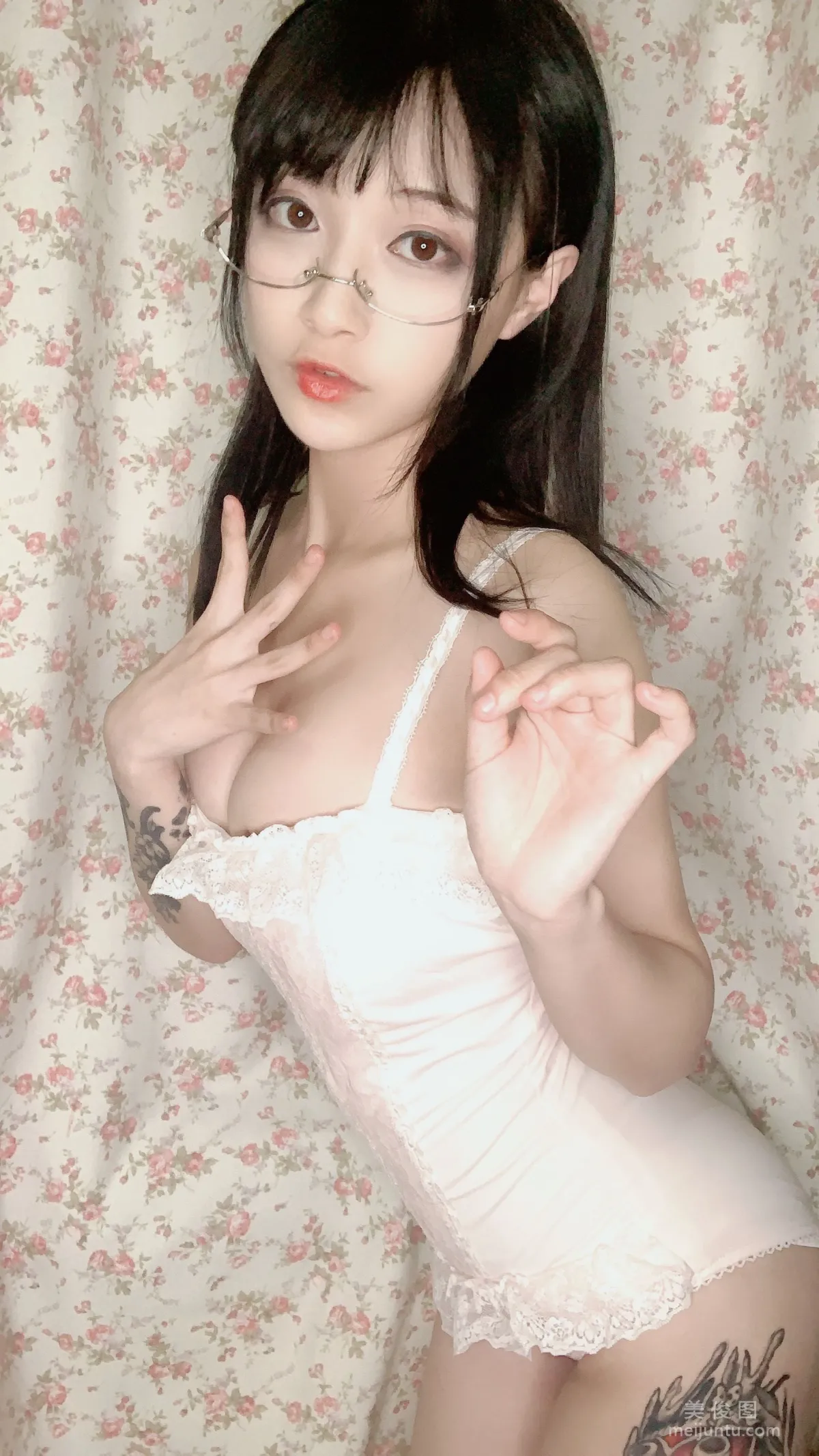 [COS福利] 鐵闆燒鬼舞w 《内衣連體》 寫真集 11