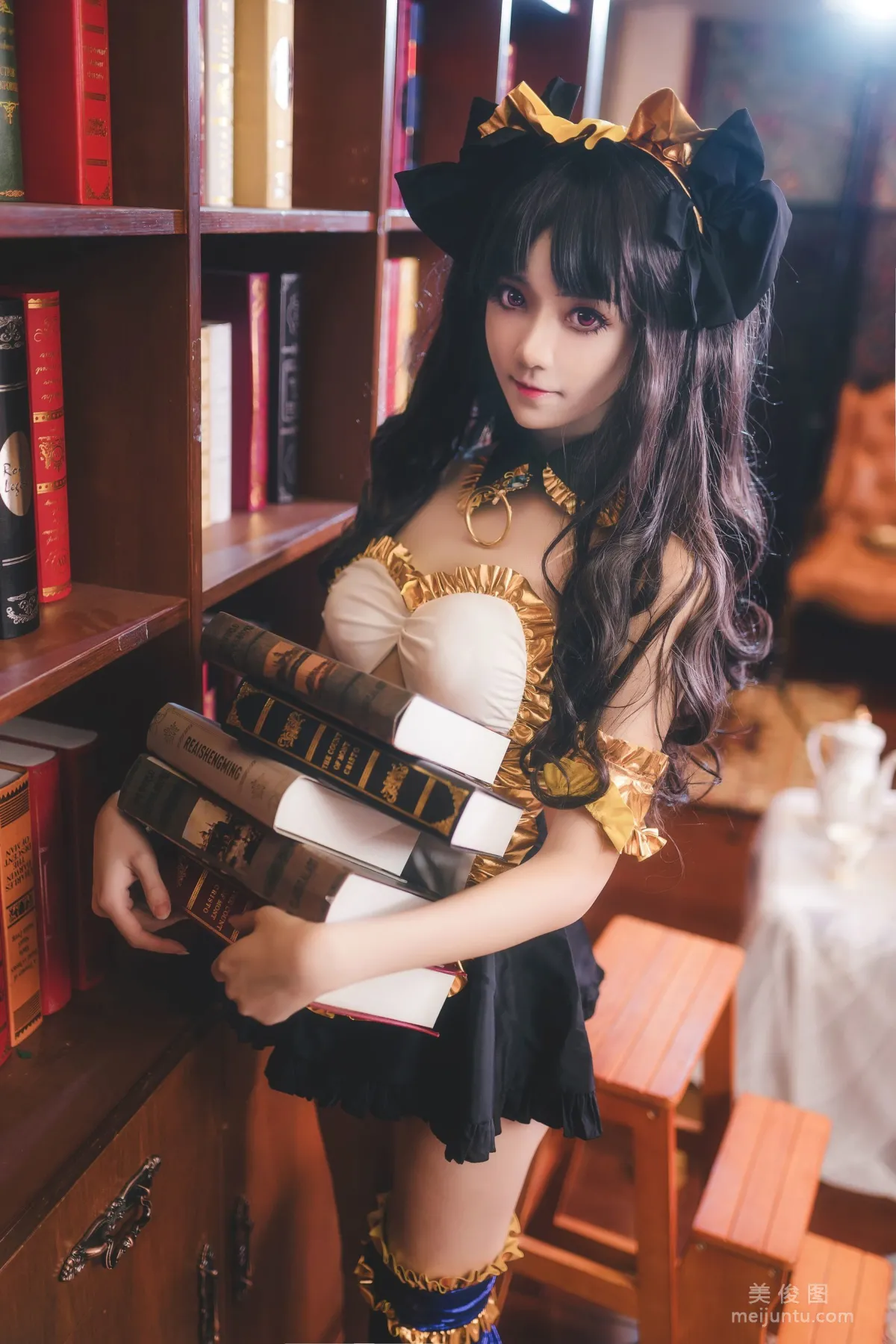 動漫博主南桃Momoko 《伊什塔爾女仆》 寫真集 12
