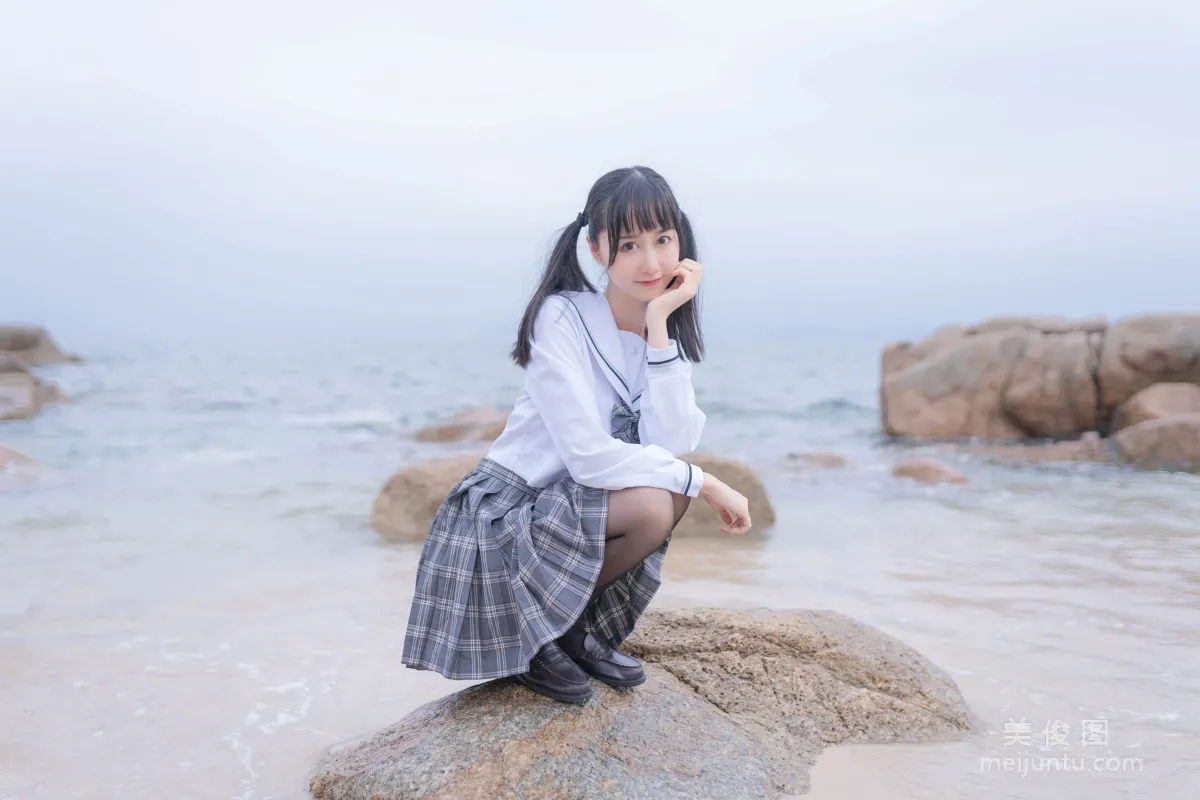 [COS福利] 小姐姐木綿綿OwO 《海邊JK》 寫真集 20
