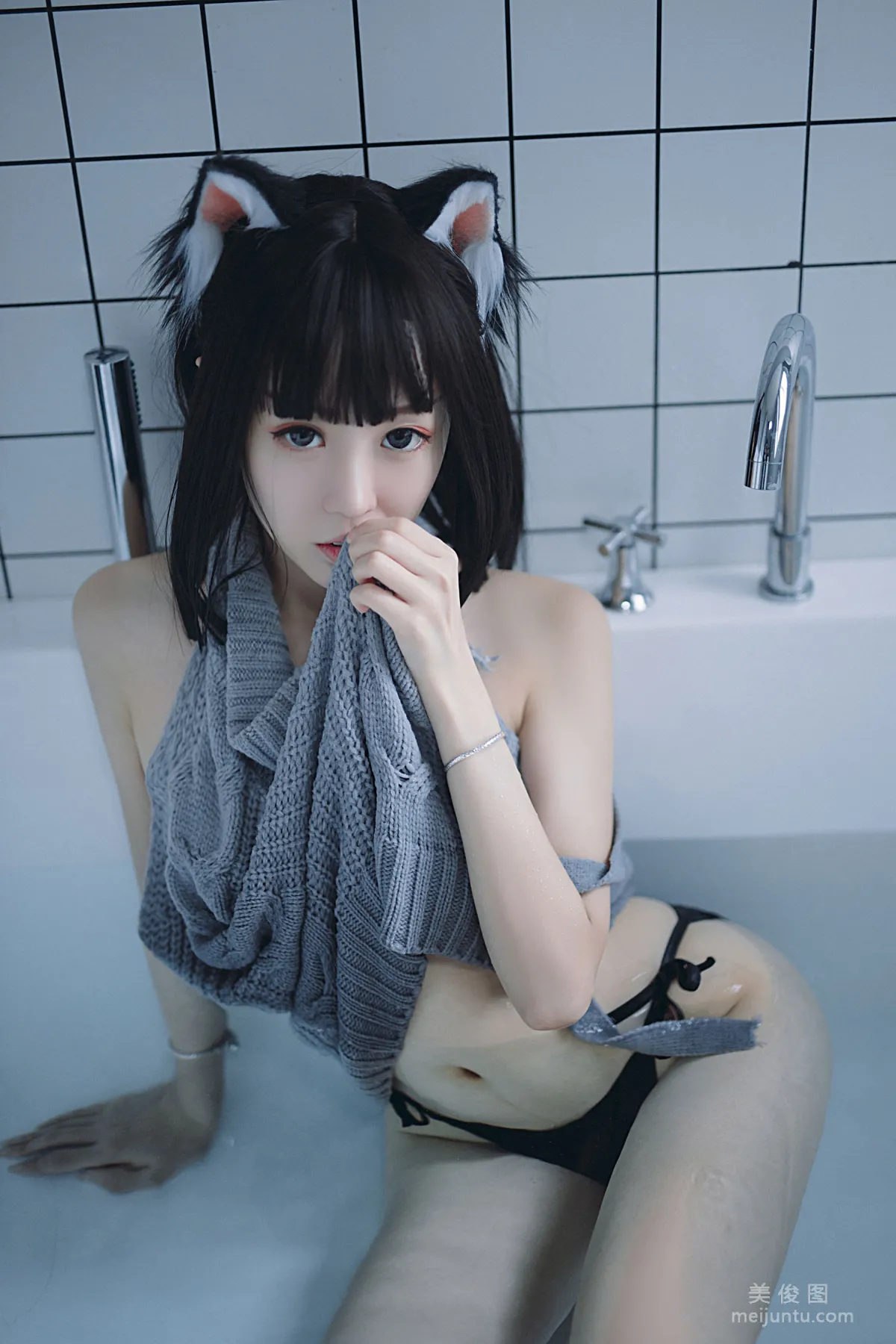 [COS福利] 斗鱼主播采妮么么 《猫耳朵》 写真集1