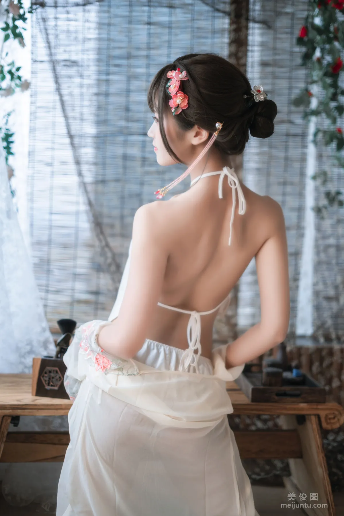 微博妹子三度_69 《肚兜》 写真集10