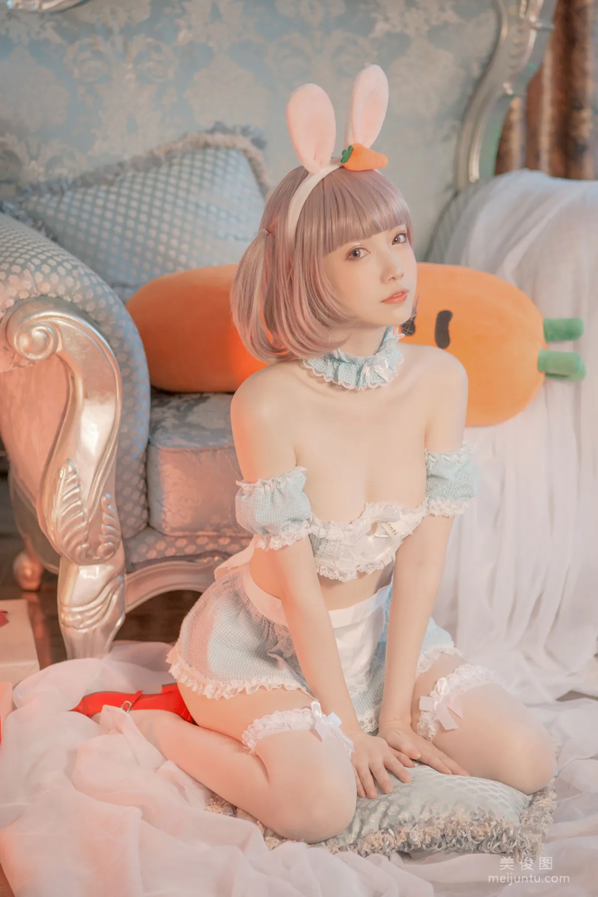 [COS福利] 大胸萌妹妖少you1 《雪兔》 寫真集 10
